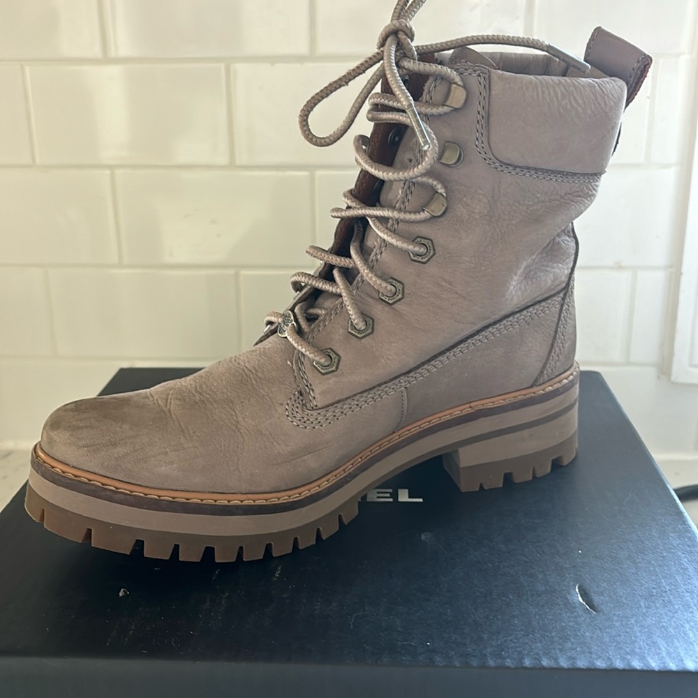 Timberland woman’s boots